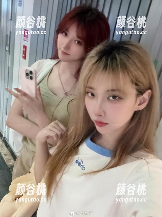 深入宫本樱女王的作品集，分享她捕捉瞬间的魔力和创作中的心路历程！.txt