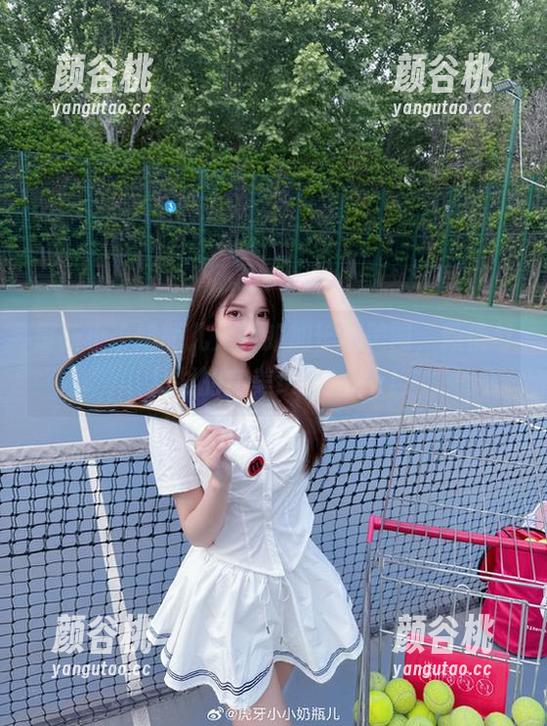 最新小小奶瓶儿兔女郎加长版美图，颜值与身材的完美结合！.txt