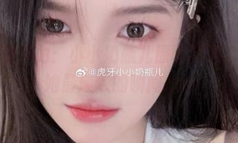 迦南的魅力：小小奶瓶儿原图精选，记录她最迷人的瞬间.txt