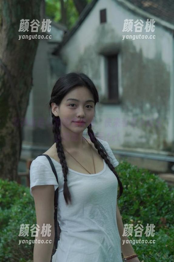 原神新春私拍图包来袭，快来看看小瑶幺幺的绝美瞬间.txt