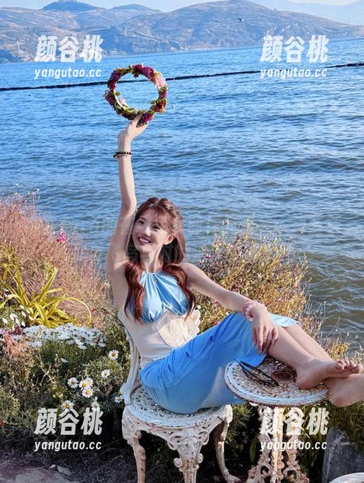 小空sora的在线兔女郎作品合集：碧蓝档案与飞鸟马时的浪漫故事.txt