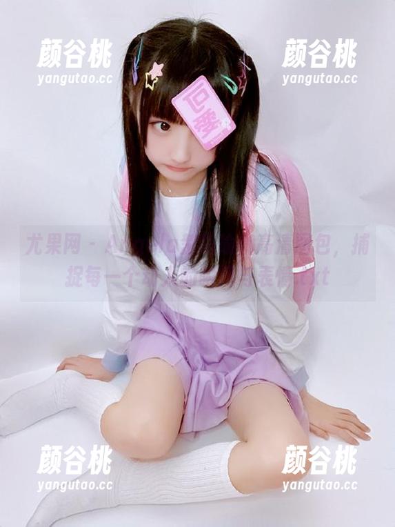 尤果网 - Angela楚楚瑜伽高清图包，捕捉每一个动人的瞬间与表情.txt