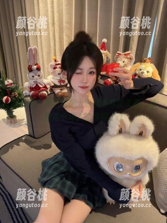 尤果网 - 周于希护士的甜美私房美图，捕捉每个动人的瞬间.txt