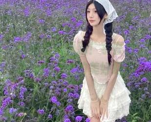 尤果网 – 全新套图更新！小喜的“灰丝”写真，唤醒你心中的美好幻想！.txt