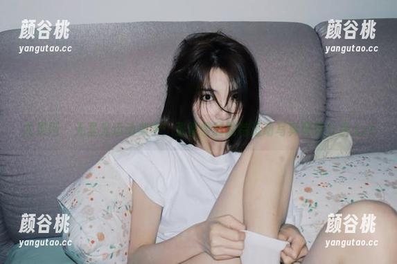 尤果网 - 无圣光运动美学：张雪馨的独特运动写真图包分享.txt