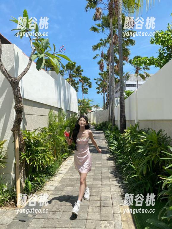 尤果网 - 免费开放！杨漫妮双人套图，捕捉温馨时刻的绝美画面.txt