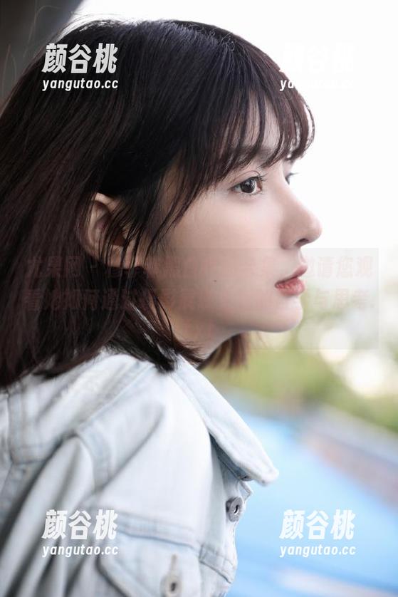 尤果网 - 穆菲菲黑白作品合集，邀请您观看她如何通过摄影展现生活的哲学与思考.txt