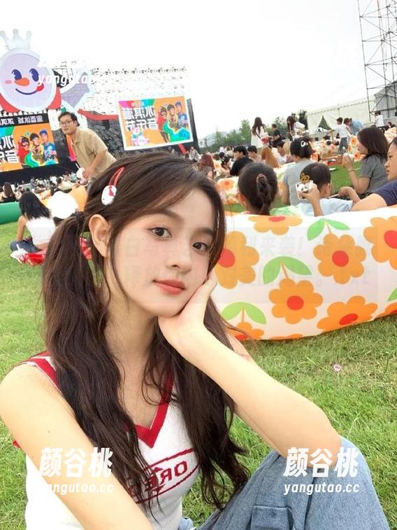 尤果网 - 黑白写真艺术福利来袭！诗朵雅精美原图，释放你内心对美的渴望。.txt