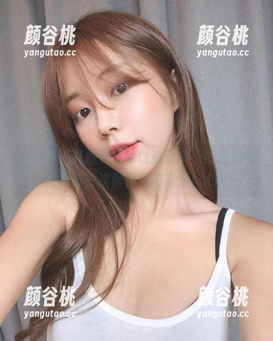 尤果网 - 礼服真的可以这么美，谭晓彤的图集再一次颠覆你的审美！.txt
