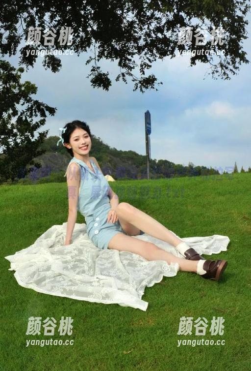 尤果网 - 从镜头中窥探贝拉的户外私拍写真，展现独特魅力.txt