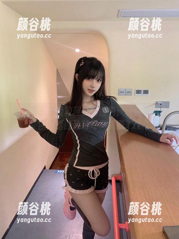 尤果网 - 赵雪校园野趣图包：带你领略校园生活的独特写真资源.txt