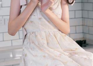 尤果网 – 感受爱的氛围：陈幼伊婚纱全套图包，记录幸福时刻.txt
