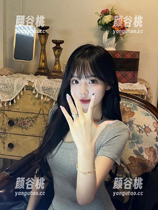 尤果网-雯雯 尤果网 - 从雯雯秘书写真集中获取灵感:分享她的艺术探索之路.txt