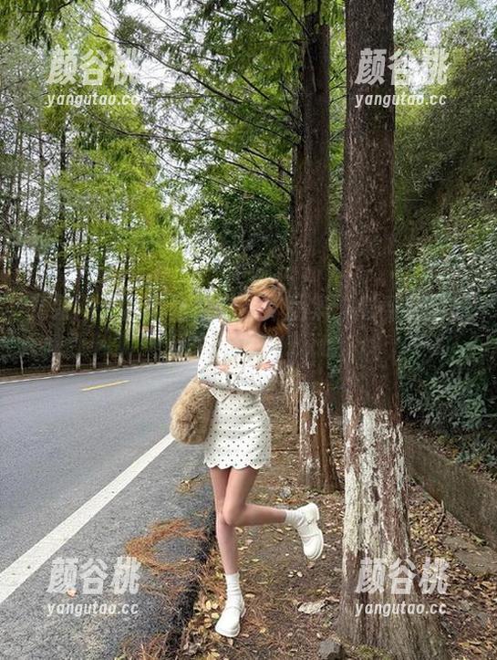 尤果网 尤果网夏日比基尼高清作品集:感受夏日的活力与性感.txt