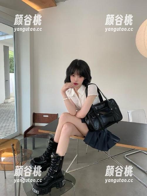 尤蜜荟 - 感受是小逗逗的圣诞韵味，精选壁纸合集为你的桌面添彩.txt