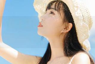 尤蜜荟 – 是小逗逗最新套装写真，原图展示她的风格与不一样的自我.txt