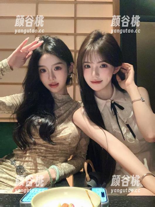 异思趣向 - 漫步于小六的性感旗袍秀，爱在写真集分享的瞬间.txt