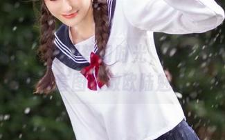 异思趣向 – 捕捉梦幻时光，小宝的巴黎假期写真套图绽放欧陆魅力.txt