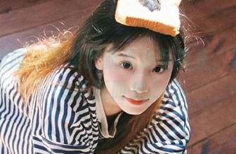 异思趣向 – 诗琪最新泳池写真集，清爽气息扑面而来.txt