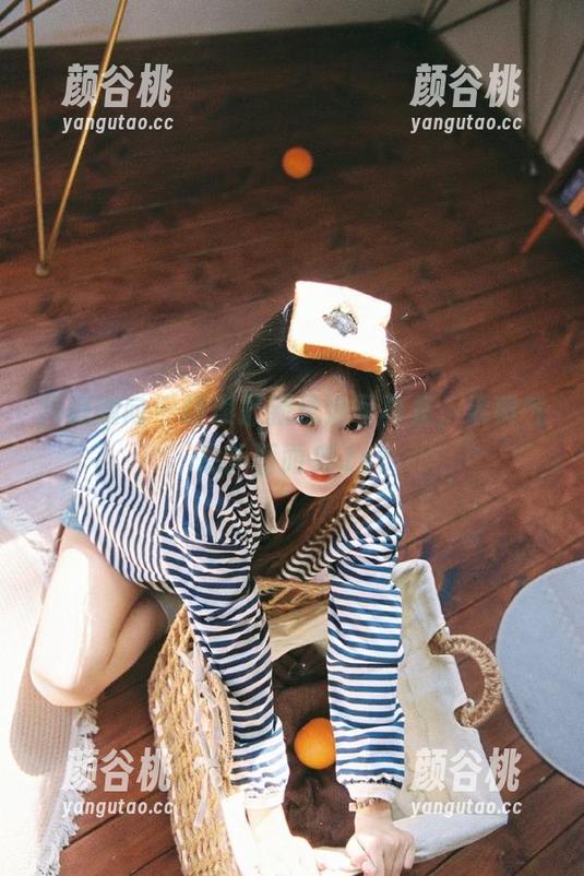 异思趣向 - 诗琪最新泳池写真集，清爽气息扑面而来.txt
