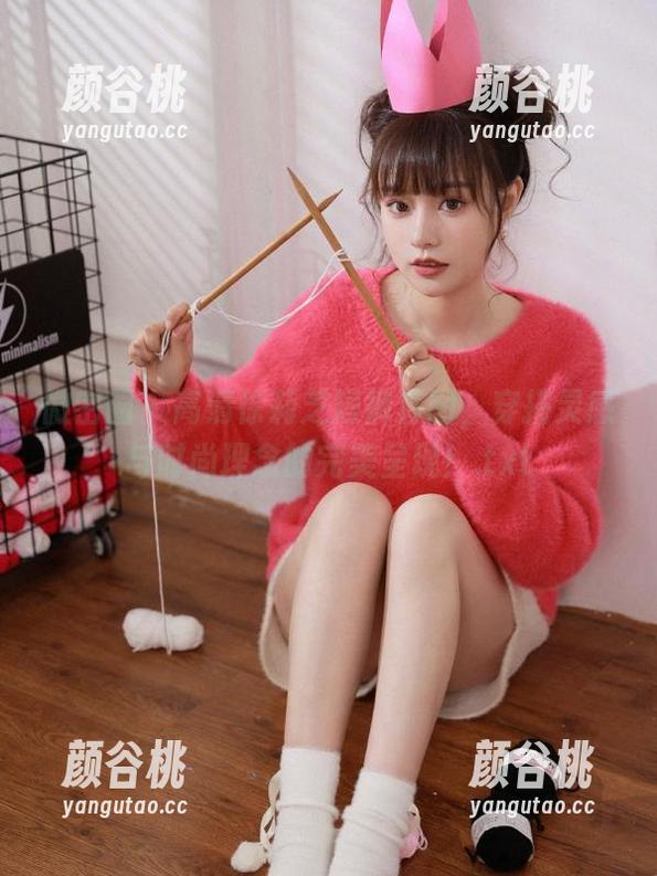 微密圈 - 高清徐莉芝短裤套图，穿搭灵感与时尚理念的完美呈现！.txt