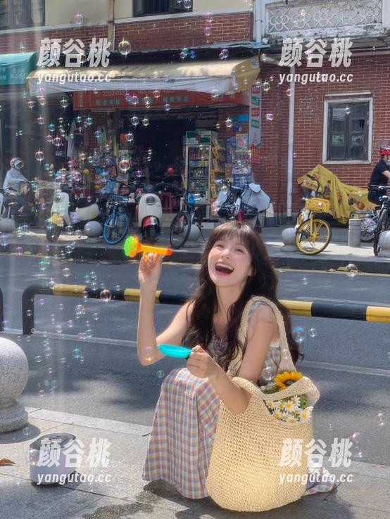 推女神 - 战姝羽Zina的全新学姐写真集如诗如画，最新更新邀你一同感受那份纯真与美好，不容错过！.txt