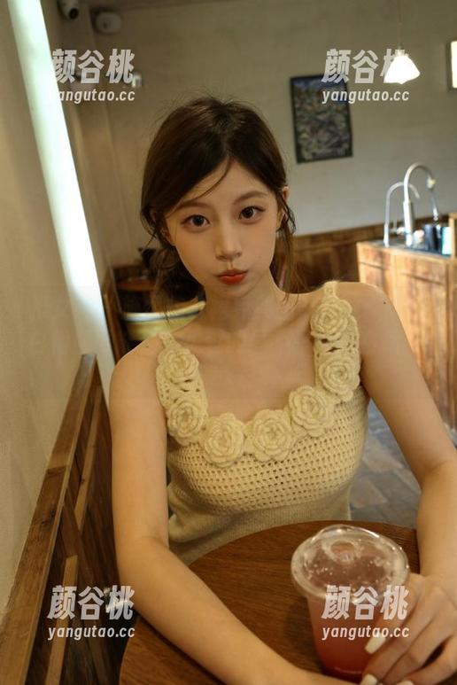 推女神 - 施忆佳白裙经典图片合集：这组白裙照可能是你见过的最不一般的白裙！.txt
