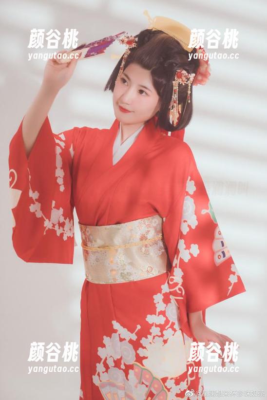 一键免费下载：市场上最美星澜是澜澜叫澜妹呀连衣裙写真.txt
