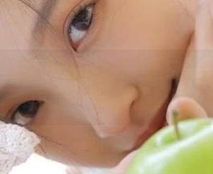 星颜社 – 转转Lisa的私拍内衣合集：挑战你的审美极限.txt