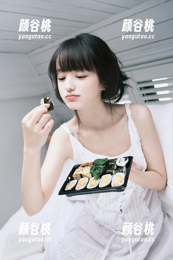 微密圈 - 精选是小逗逗蕾丝黑丝袜在线写真合集，感受她的独特风韵.txt