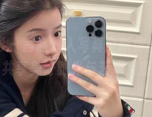 月下摄影 – 茜茜双人写真全新作品，点击下载共享美好时光与艺术灵感.txt