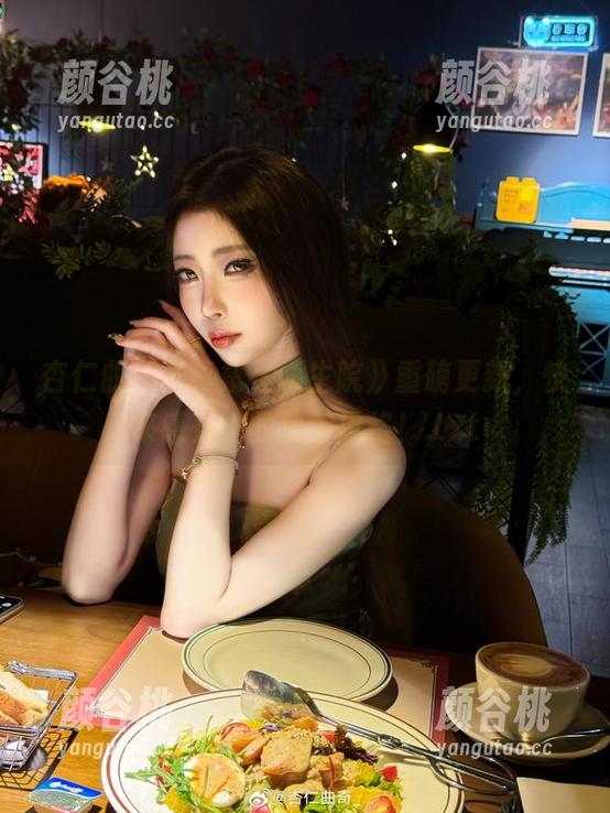 杏仁曲奇写真集《杀生院》重磅更新，快来感受她的独特风格！.txt