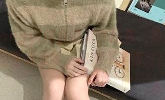 杨衣yangyi纯白高清作品集：她用镜头捕捉的生活美学，你绝不能错过！.txt