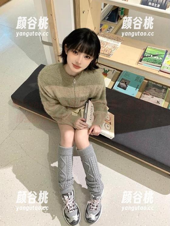 杨衣yangyi纯白高清作品集：她用镜头捕捉的生活美学，你绝不能错过！.txt