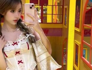 果团网 – 周大萌女王写真：美图记录下的独特魅力与风格.txt