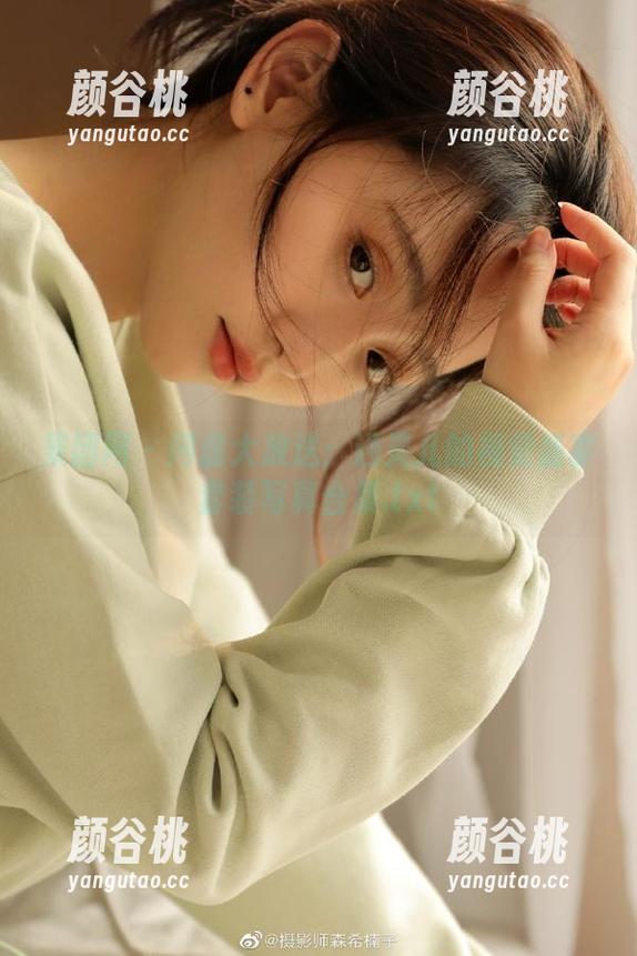 果团网 - 网盘大放送：通灵儿的视觉盛宴套装写真合集.txt