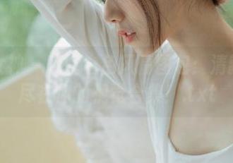 梦丝女神 – 晓晓白色风情图包：清新风格尽在你的视觉合集！.txt