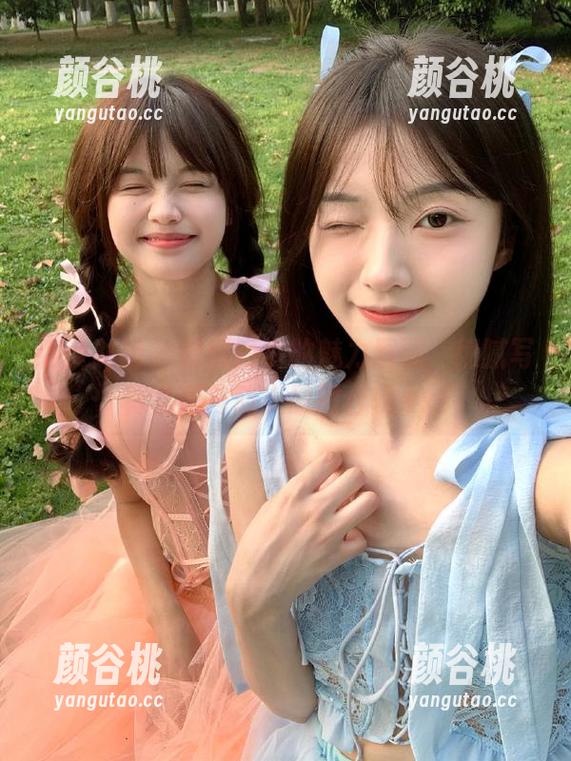 森萝财团 - 默陌短裤的魅力展现，细腻写真套图与动人原图合辑.txt