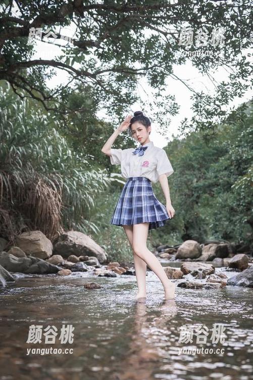森萝财团全新力作：最新白丝棉花糖女孩资源，带你进入梦幻般的甜蜜世界！.txt