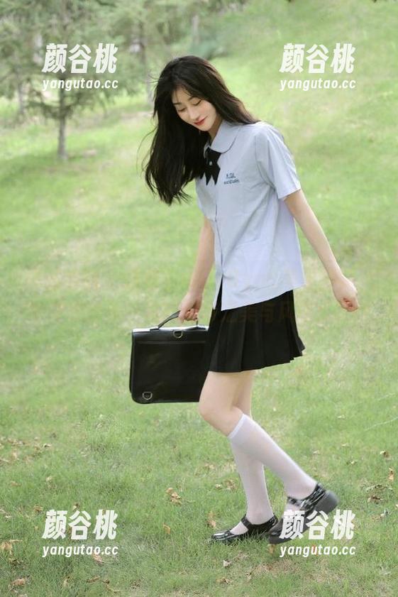 模范学院 - 最新youOvOyou美足图册，带你领略不一样的足部之美与风情！.txt