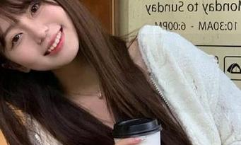 模范学院 – 畅游任莹樱泳池写真，感受夏日气息，快来下载吧！.txt