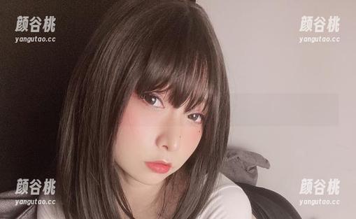 次屁啦独家：私底下的风纪委员，高清写真展现无限魅力！.txt