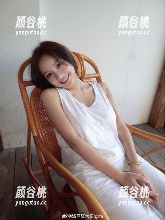 从未见过的美足写真，洛丽塔大哥图包诚意满满！.txt