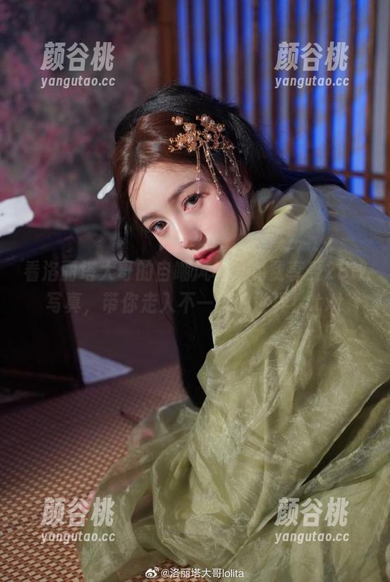 看洛丽塔大哥的自嘲风格，免费享受2B改写真，带你走入不一样的世界！.txt