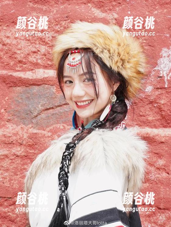 私人定制的私房写真，洛丽塔大哥带你直击私拍资源的精髓！.txt