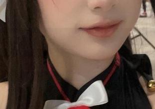 跟随浅安安，解锁巨峰葡萄COS的秘密，分享她的摄影幕后故事！.txt