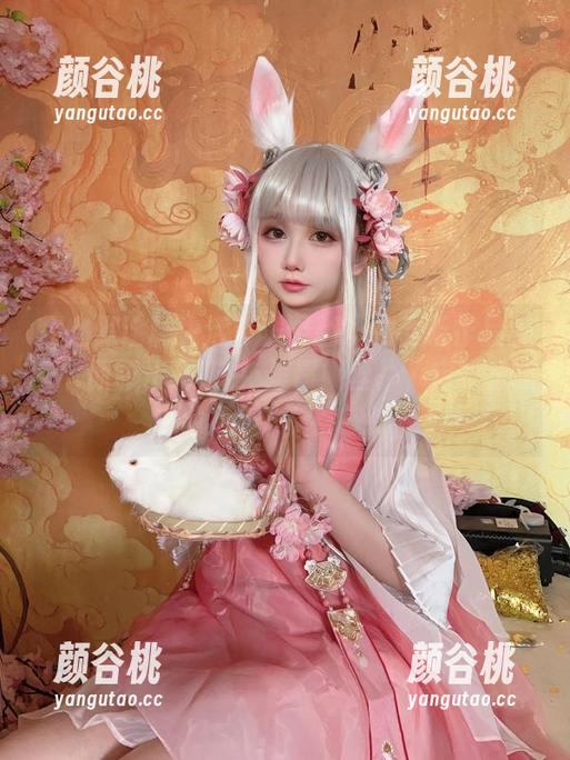 用幽默诠释生活：浅野菌子的最新作品集《七原罪伊丽莎白·里昂妮丝》，自嘲从未如此艺术化.txt