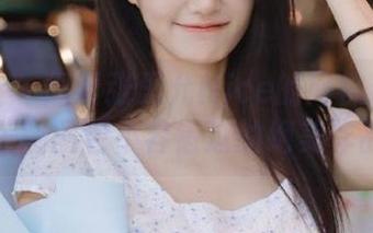 爱蜜社 – 细看张思允Nice的网袜系列：这组美图图包不容错过的绝美作品.txt