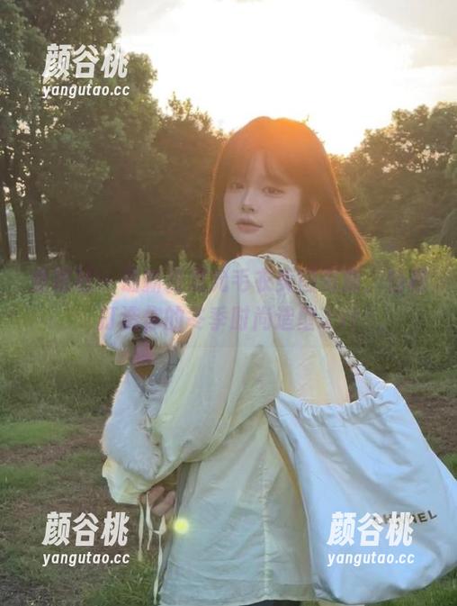 爱蜜社 - 最新张思允毛衣美图资源，轻松打造你的冬季时尚造型.txt