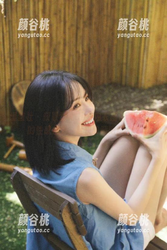 爱蜜社 - 获取雪儿Cier内衣图包，下载她的性感魅力，赶快收藏吧！.txt